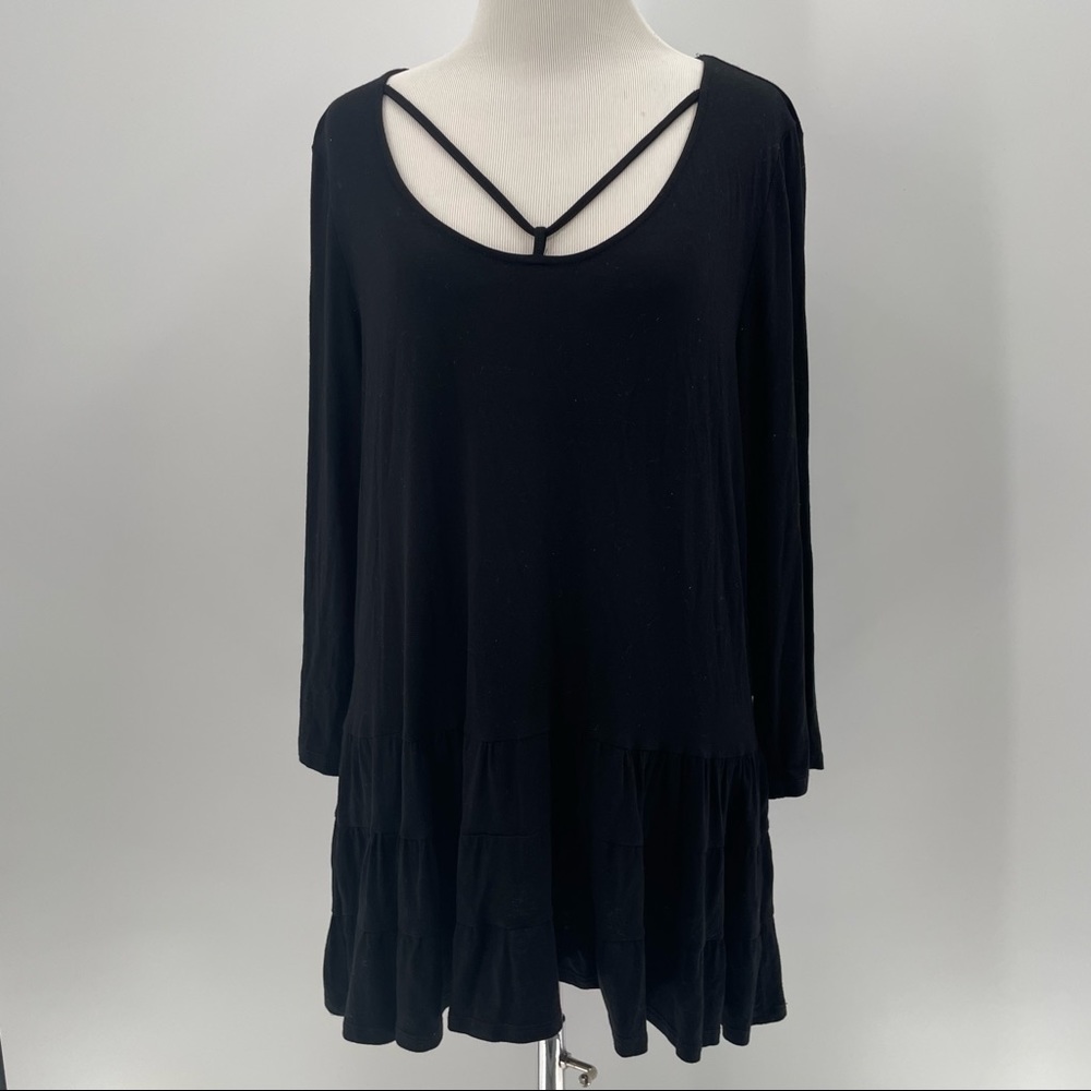 Ava James Woman’s Black Top